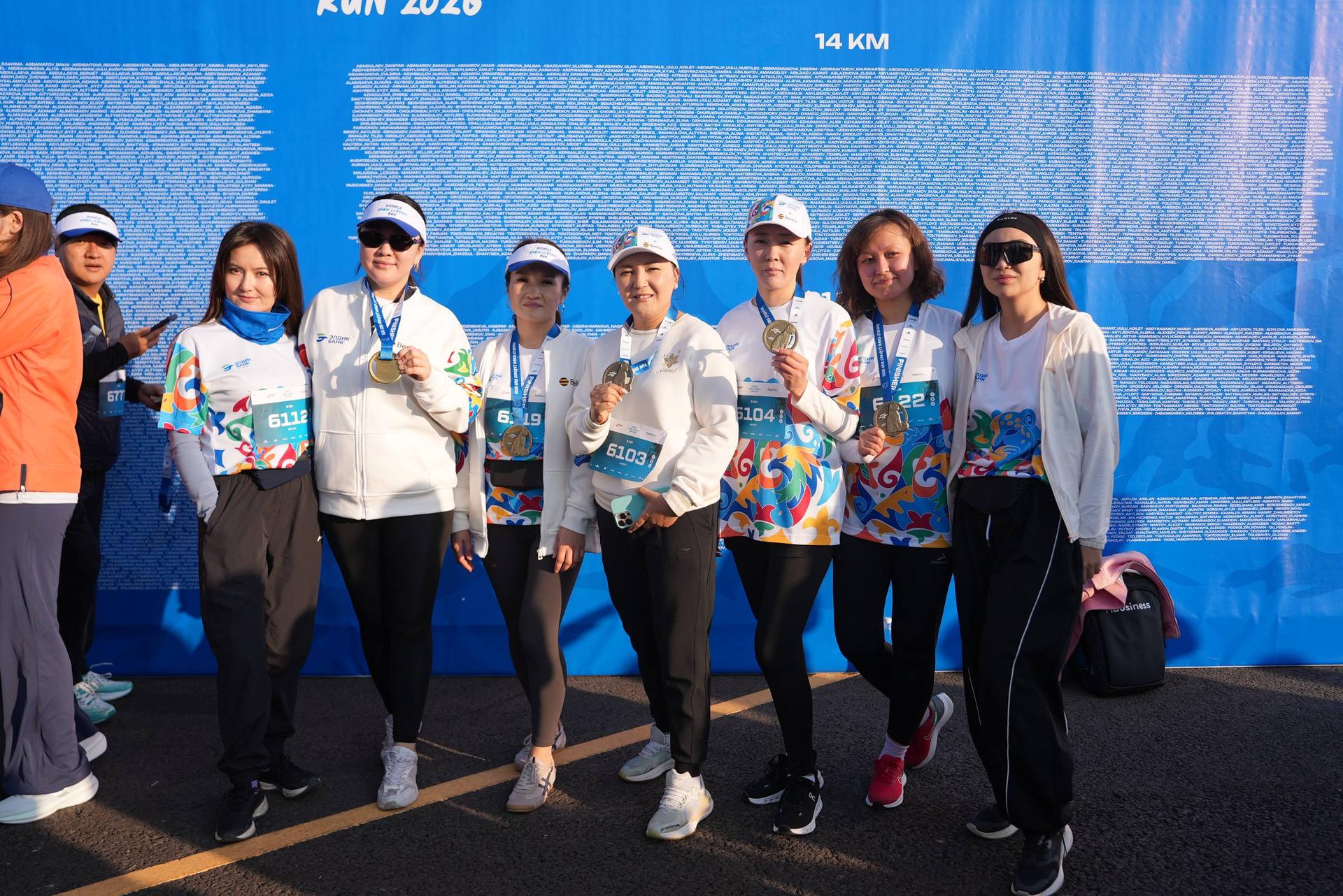 Элдик Банк Bishkek Snow Leopard Run 2026 марафонуна катышты